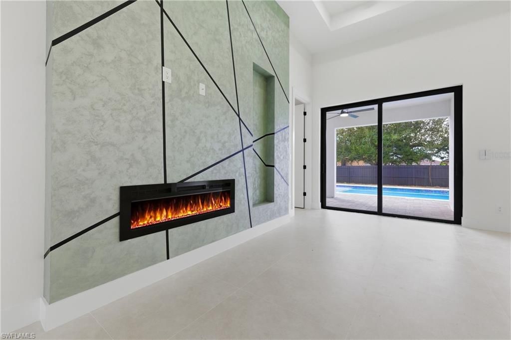 Image 18 of property listing at 408 SW 28th AVE, Cape Coral, FL 33991