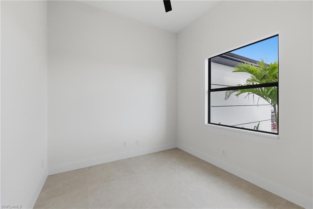 Image 20 of property listing at 408 SW 28th AVE, Cape Coral, FL 33991