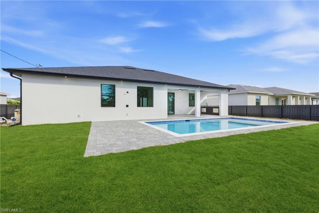 Image 27 of property listing at 408 SW 28th AVE, Cape Coral, FL 33991