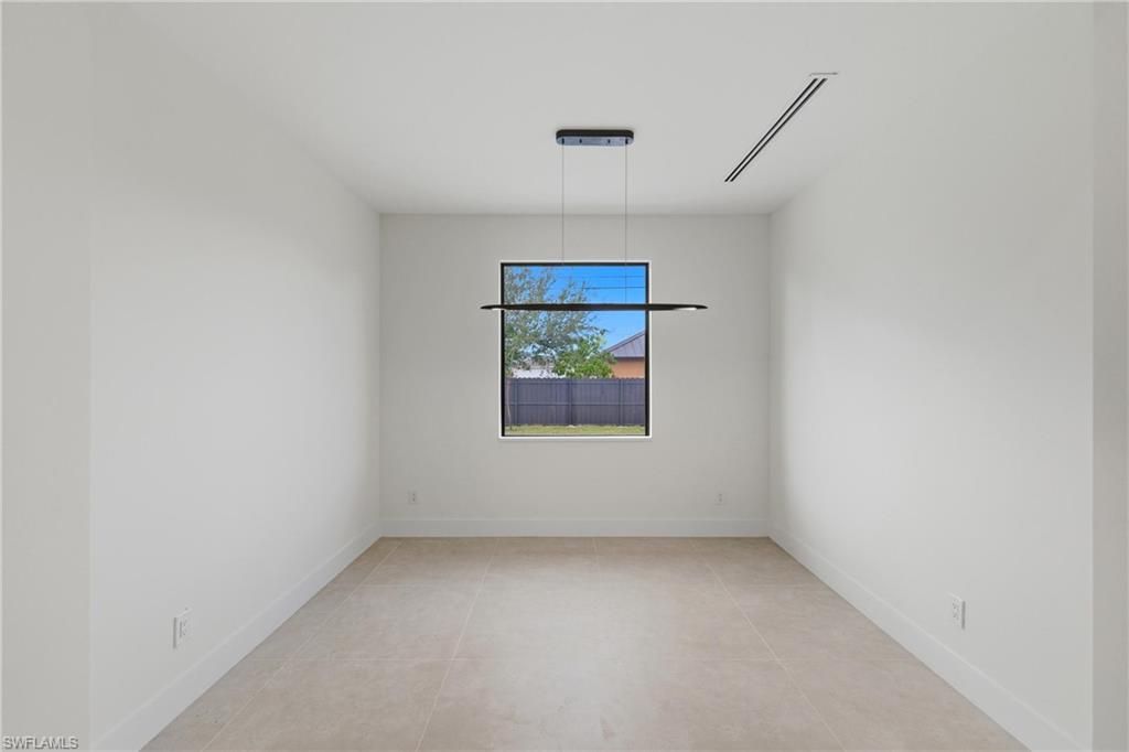 Image 32 of property listing at 408 SW 28th AVE, Cape Coral, FL 33991