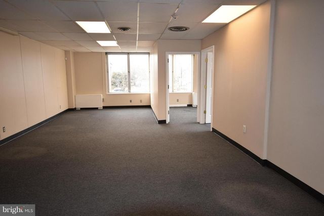 701 BROAD ST, Falls Church, VA 22046