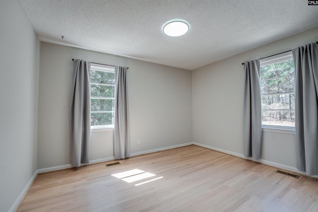 220 Falcon Drive, Lexington, SC 29073