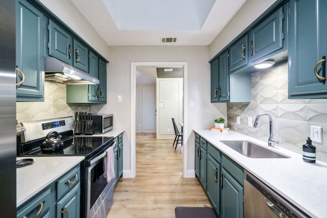 2029 Verlaine Drive, Carrollton, TX 75007