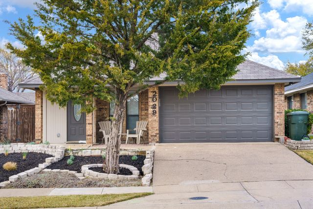 2029 Verlaine Drive, Carrollton, TX 75007