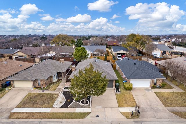 2029 Verlaine Drive, Carrollton, TX 75007