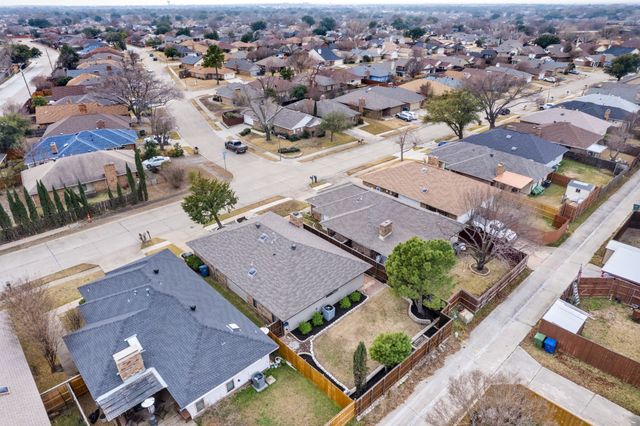 2029 Verlaine Drive, Carrollton, TX 75007