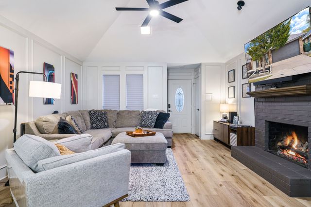 2029 Verlaine Drive, Carrollton, TX 75007