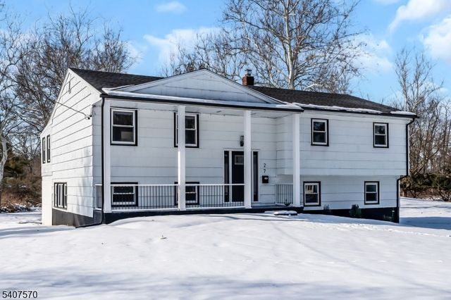 27 Marian Dr, Montgomery Twp., NJ 08502