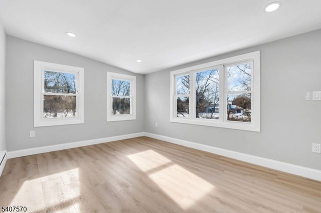 27 Marian Dr, Montgomery Twp., NJ 08502