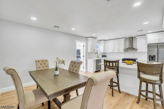 27 Marian Dr, Montgomery Twp., NJ 08502