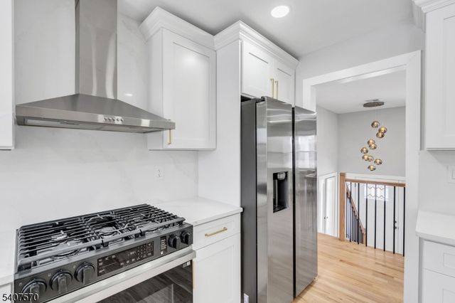 27 Marian Dr, Montgomery Twp., NJ 08502