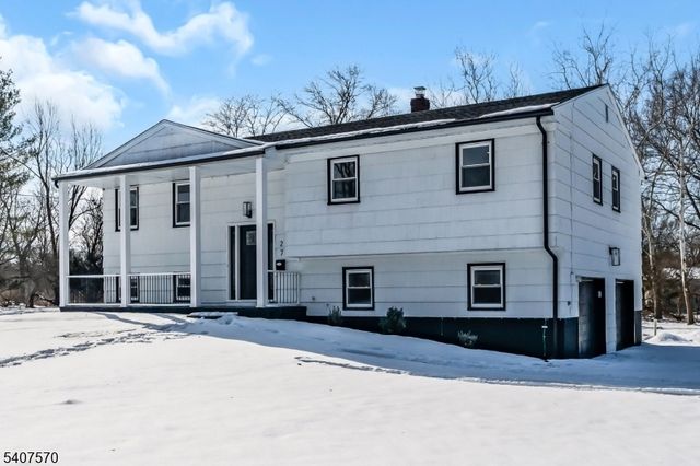 27 Marian Dr, Montgomery Twp., NJ 08502