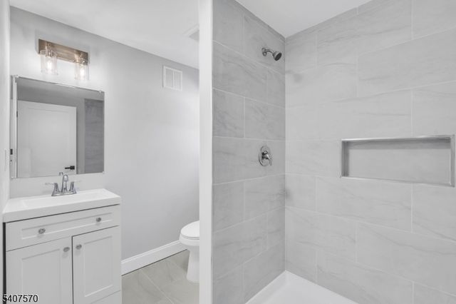 27 Marian Dr, Montgomery Twp., NJ 08502