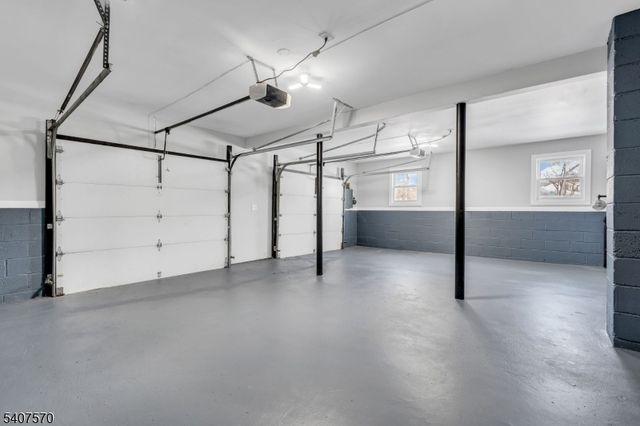 27 Marian Dr, Montgomery Twp., NJ 08502