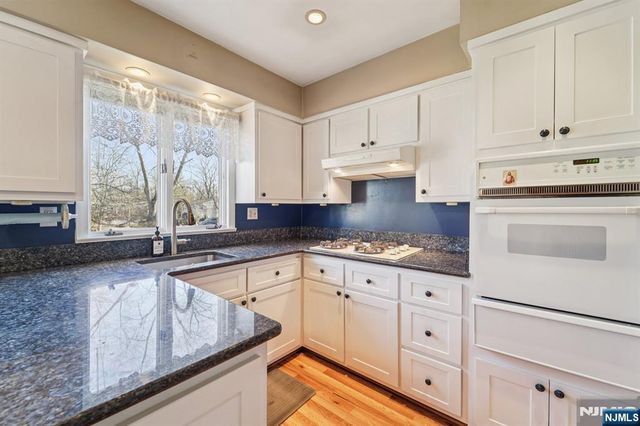 103 Hickory Street, Twp Of Washington, NJ 07676