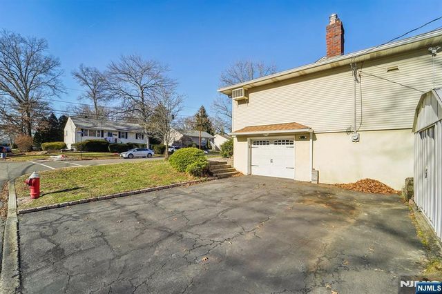 103 Hickory Street, Twp Of Washington, NJ 07676