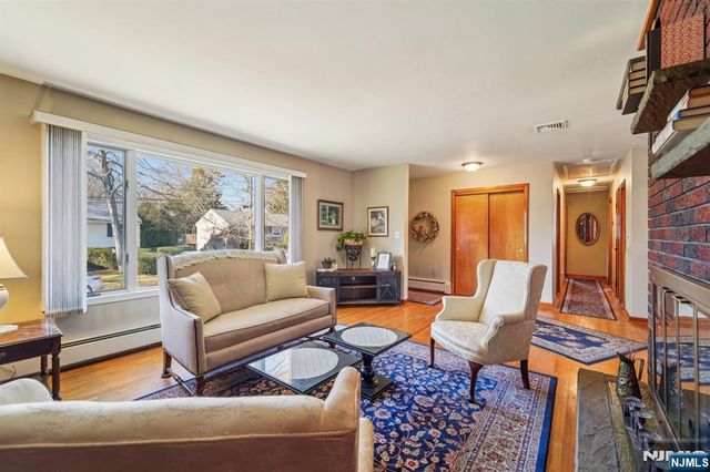 103 Hickory Street, Twp Of Washington, NJ 07676