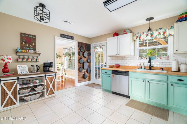 5301 Mattice Lane, Corryton, TN 37721