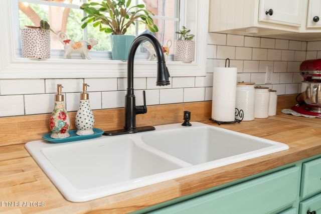 5301 Mattice Lane, Corryton, TN 37721