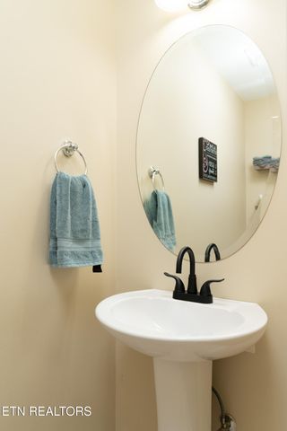 5301 Mattice Lane, Corryton, TN 37721