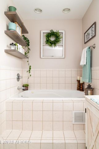 5301 Mattice Lane, Corryton, TN 37721