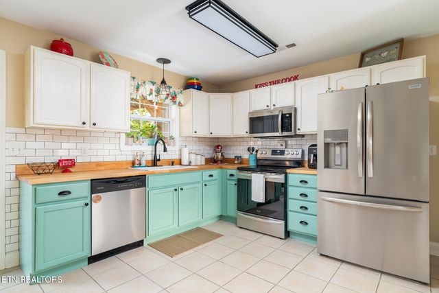 5301 Mattice Lane, Corryton, TN 37721