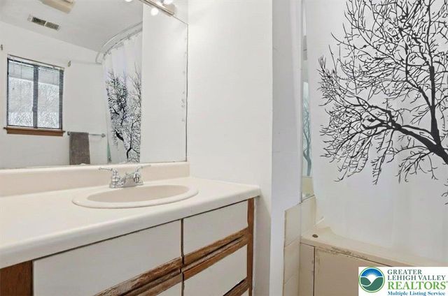 3301 Windermere Drive, Lehman Twp, PA 18324