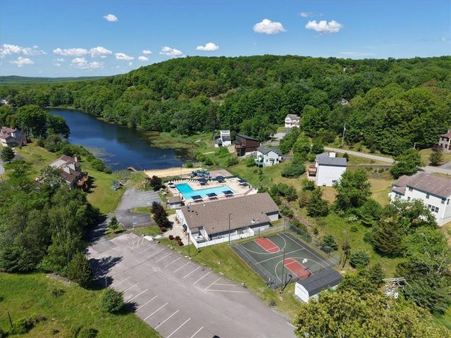 3301 Windermere Drive, Lehman Twp, PA 18324