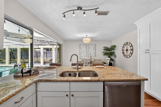 1200 EDEN ISLE BOULEVARD NE, St Petersburg, FL 33704