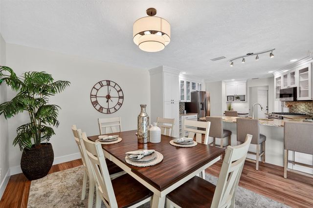 1200 EDEN ISLE BOULEVARD NE, St Petersburg, FL 33704