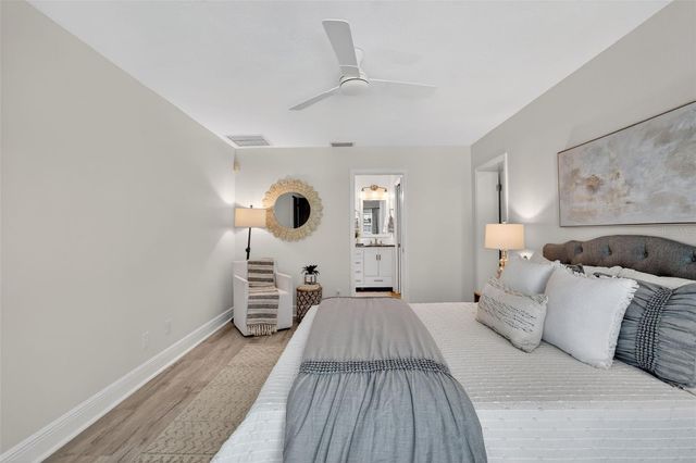 1200 EDEN ISLE BOULEVARD NE, St Petersburg, FL 33704