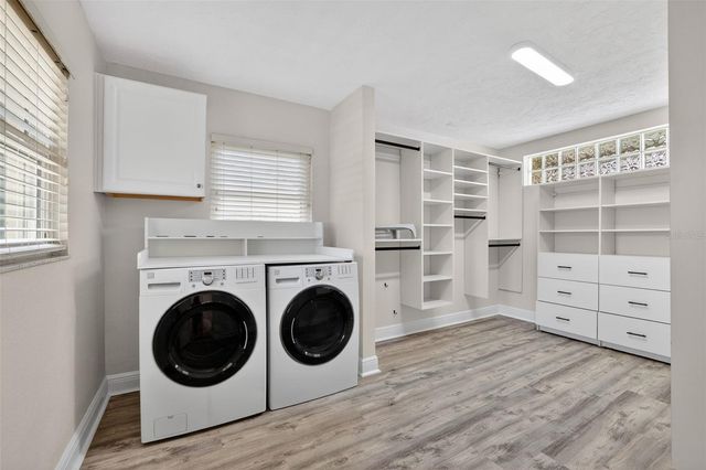 1200 EDEN ISLE BOULEVARD NE, St Petersburg, FL 33704