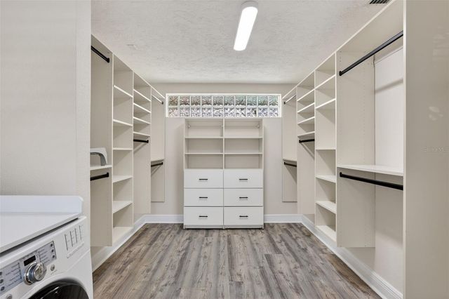 1200 EDEN ISLE BOULEVARD NE, St Petersburg, FL 33704