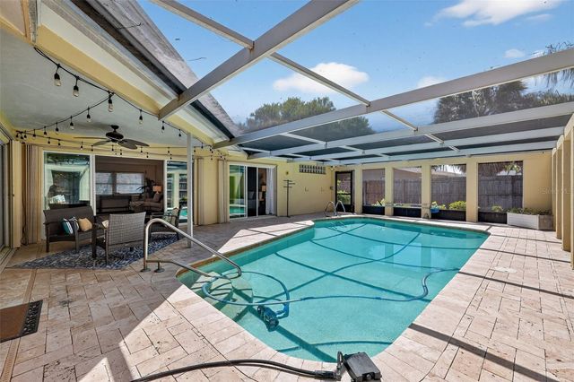 1200 EDEN ISLE BOULEVARD NE, St Petersburg, FL 33704