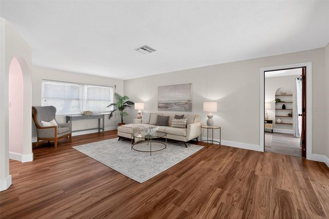 1200 EDEN ISLE BOULEVARD NE, St Petersburg, FL 33704