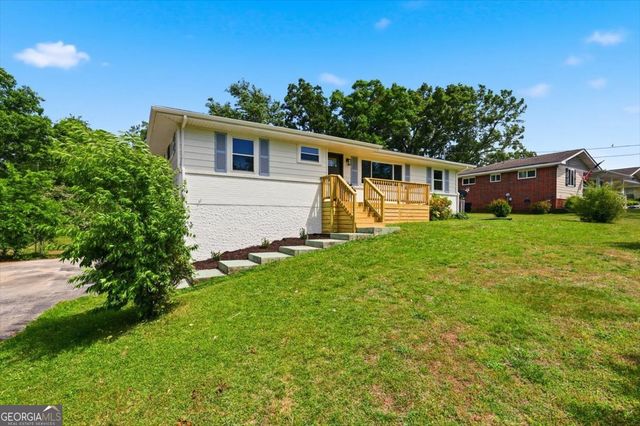 1012 W Lewis Street, Rossville, GA 30741