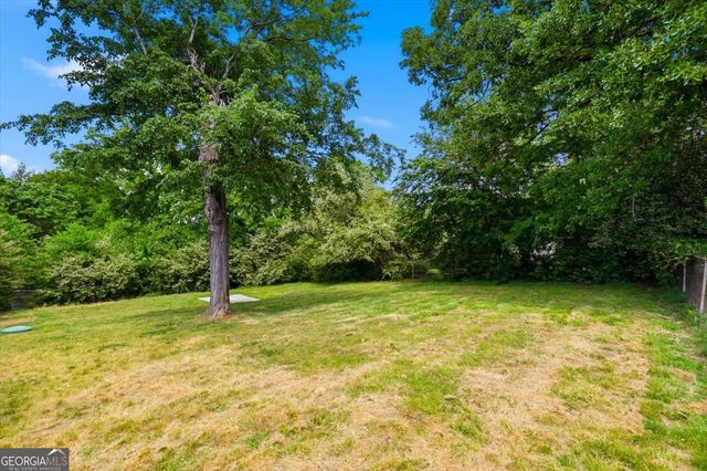 1012 W Lewis Street, Rossville, GA 30741