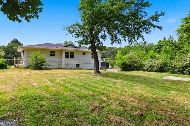 1012 W Lewis Street, Rossville, GA 30741