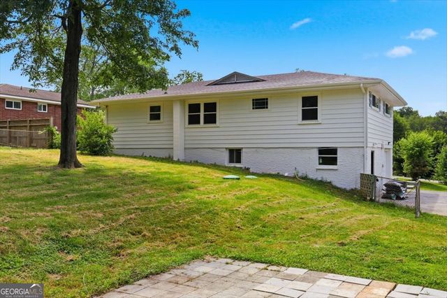 1012 W Lewis Street, Rossville, GA 30741