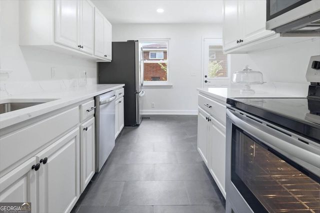 1012 W Lewis Street, Rossville, GA 30741