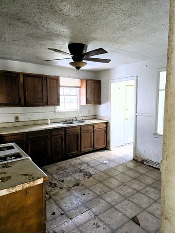 1430 Forest Park BLVD NW, Roanoke, VA 24017