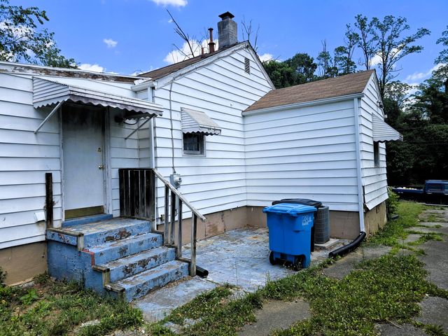 1430 Forest Park BLVD NW, Roanoke, VA 24017