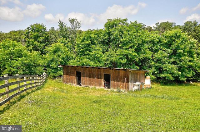 121 SWEETBRIAR LN, Winchester, VA 22603