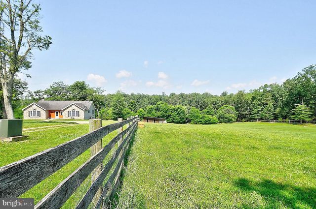 121 SWEETBRIAR LN, Winchester, VA 22603