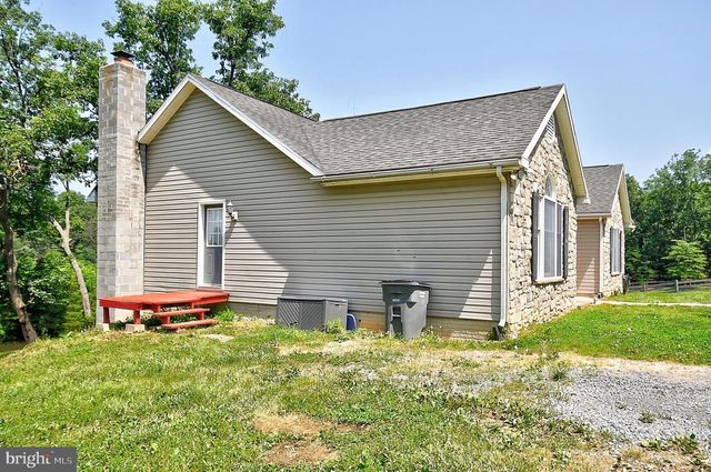 121 SWEETBRIAR LN, Winchester, VA 22603