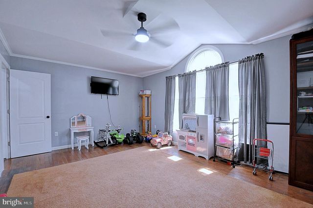 121 SWEETBRIAR LN, Winchester, VA 22603