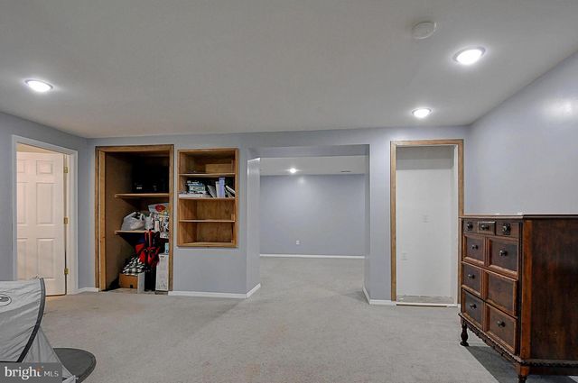 121 SWEETBRIAR LN, Winchester, VA 22603