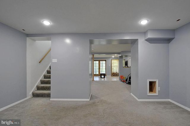 121 SWEETBRIAR LN, Winchester, VA 22603