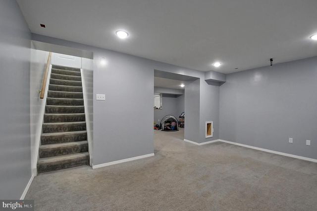 121 SWEETBRIAR LN, Winchester, VA 22603