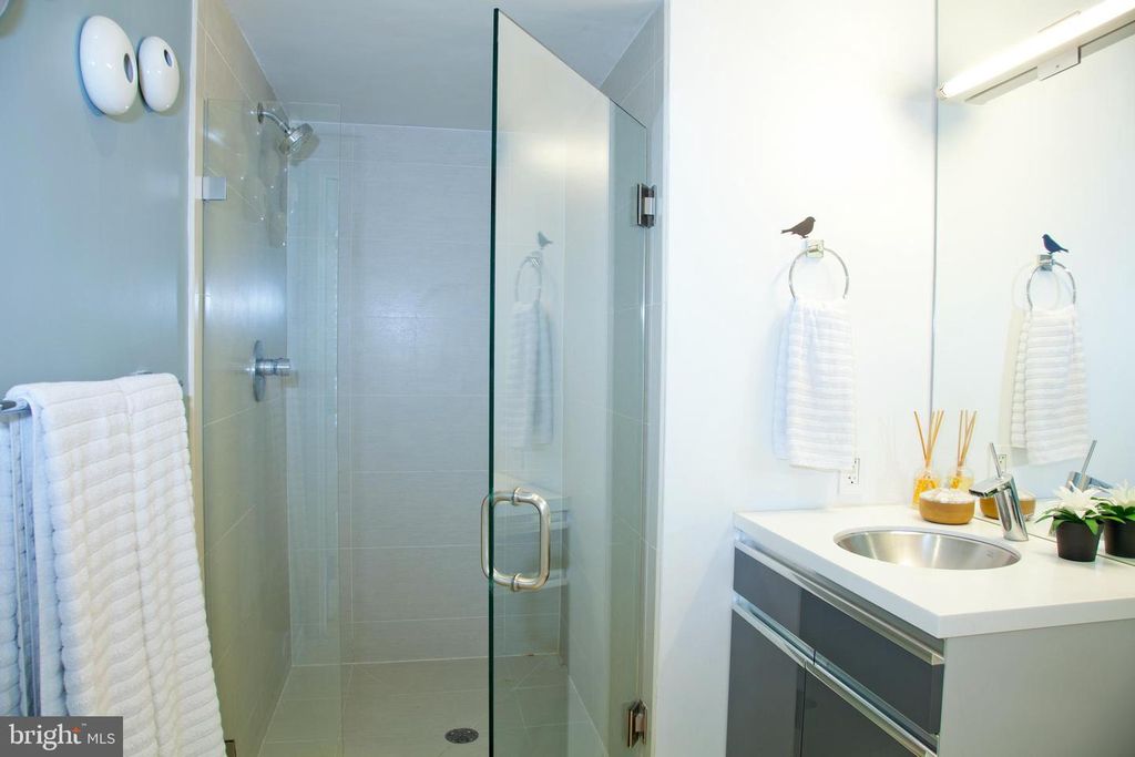 2250 11TH ST NW #304, Washington, DC 20001